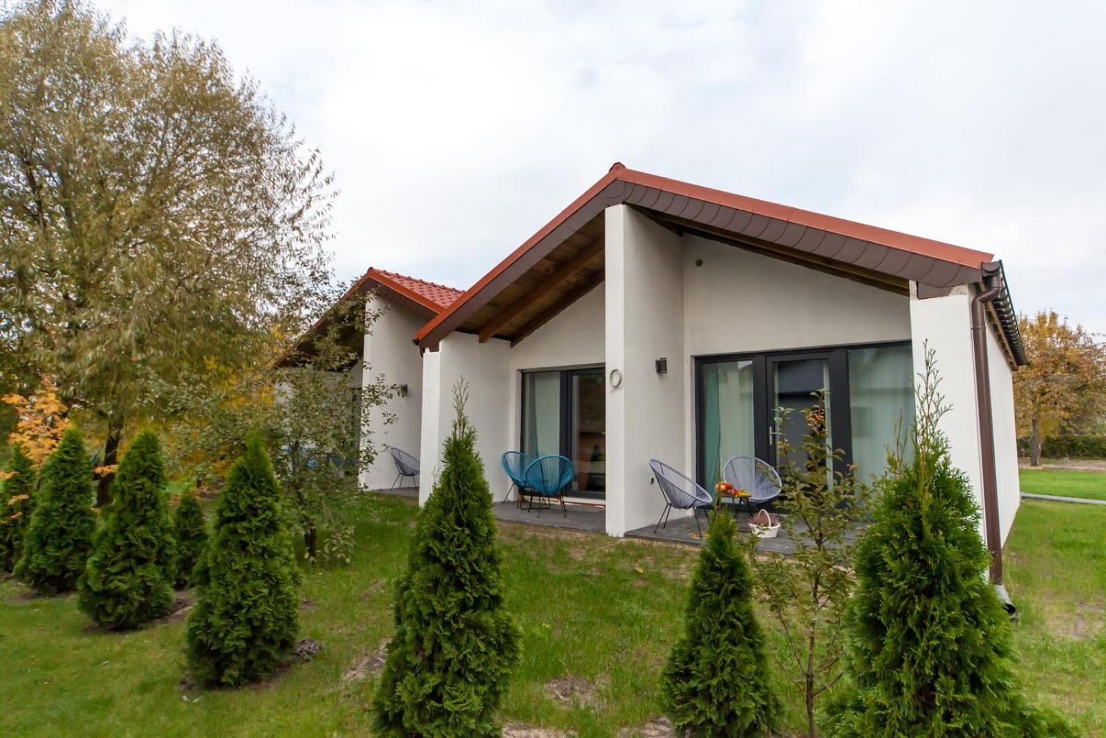 Sadova Park Villa Ślesin Exteriör bild