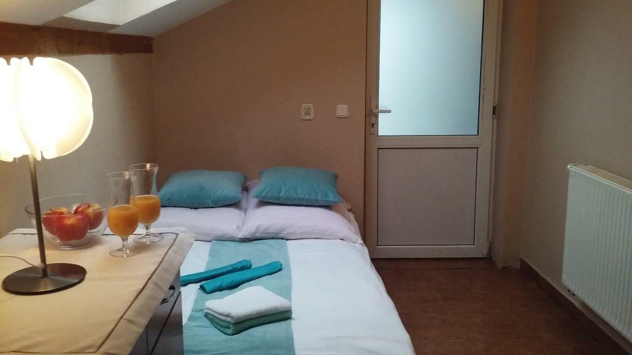 Sadova Park Villa Ślesin Exteriör bild